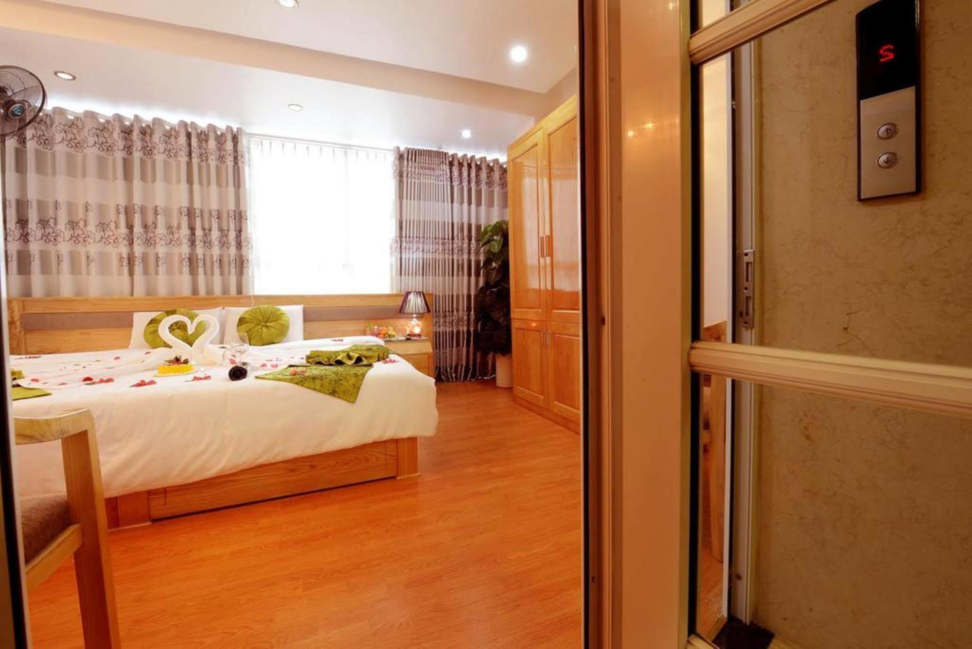Blue 29 Hotel Ханой Екстериор снимка